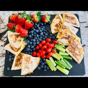 Meet your Posher, Ella